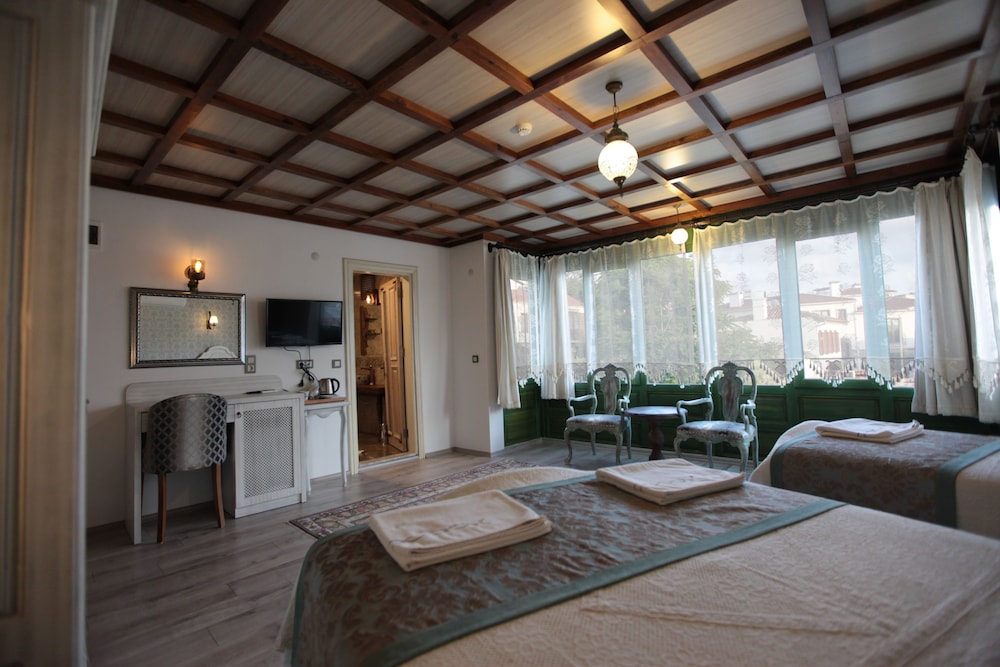 Celsus Boutique Hotel