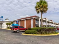 Motel 6 Brunswick, GA Hotels in Dock Junction