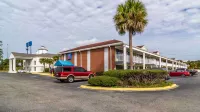Motel 6 Brunswick, GA Hotels in Dock Junction