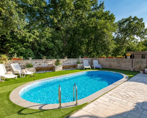 Mikac Hotels in Dobrinj