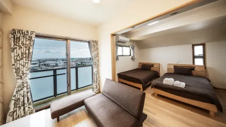 Terrace Resort Chatan West Отели рядом с достопримечательностью «Oki Dive»