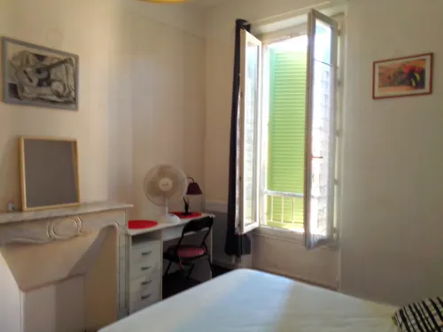 Typical Toulon Apartment 50M Beaches