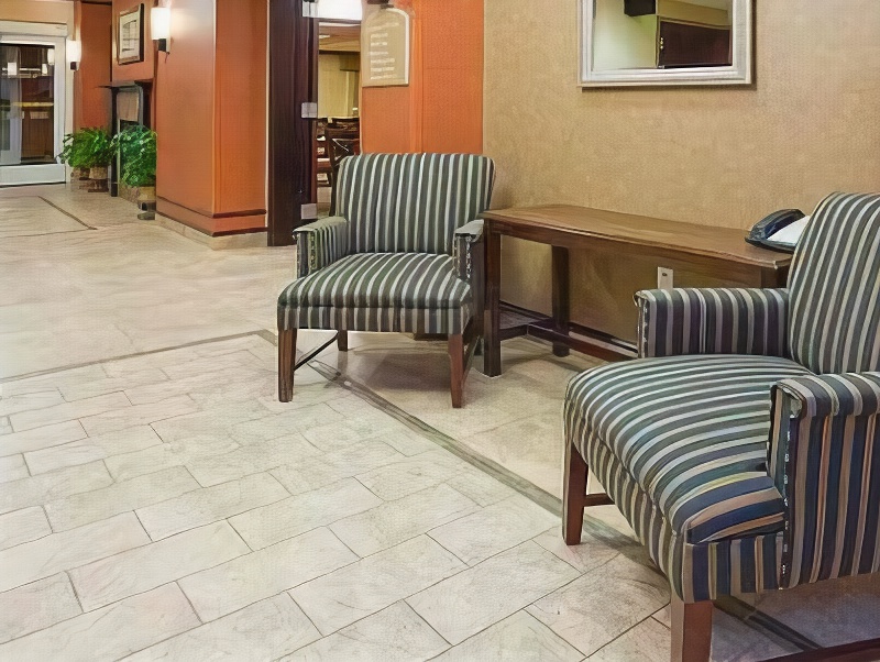 Holiday Inn Express Hotel & Suites Minot South, an Ihg Hotel