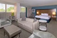 DoubleTree by Hilton Hotel Jacksonville Airport - balcony