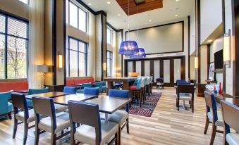 Hampton Inn & Suites Greenville Airport