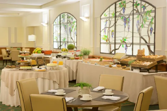 Starhotels Business Palace Отели рядом со станцией Milano Rogoredo