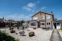 Holcombe Guest House Hotels in Thornton Curtis