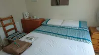 Double with Shared Bathroom Sleeps 1-2 Located 5 Minutes from Heathrow (Dsbyr) - 2 stelle