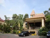 Lotus Garden Hotel Kediri by WH Hotel dekat Poltekkes Kemenkes Malang Program Studi Kebidanan Kediri