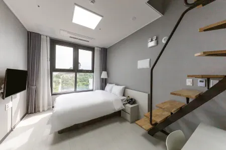 Naju Duplex Residence Hotel