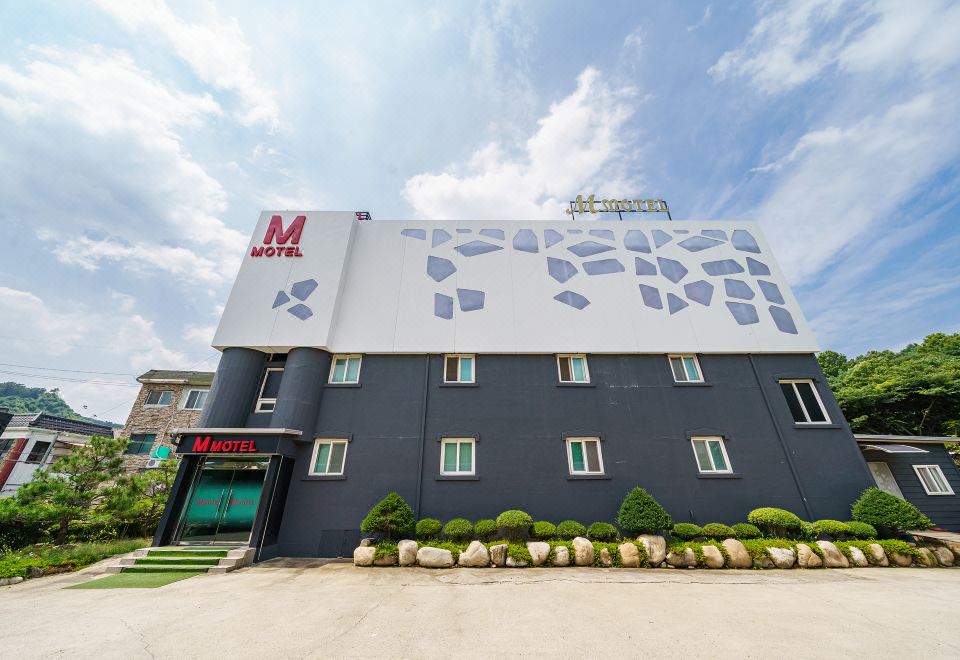 M모텔 이미지