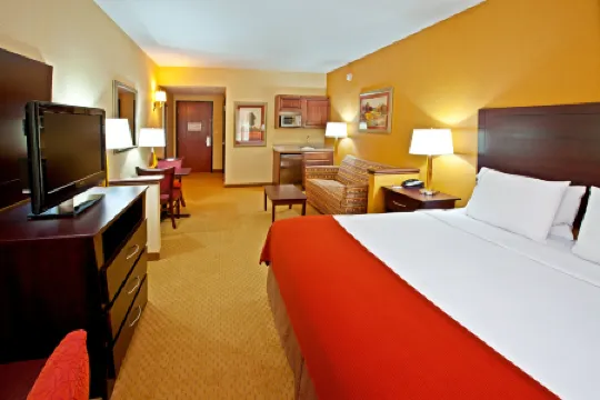 Holiday Inn Express & Suites FRANKLIN by IHG