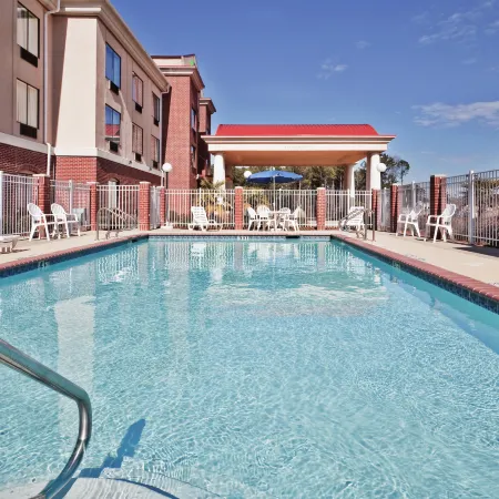 Holiday Inn Express & Suites FOREST by IHG