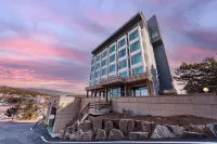 Incheon The Rest Hotel - Mountain view