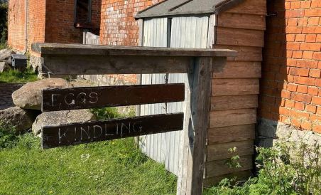 Perfect Cottage Hideaway in the Divine Pewsey Vale - Housity