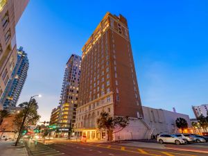 Hotel Flor Tampa Downtown, Tapestry Collection by Hilton