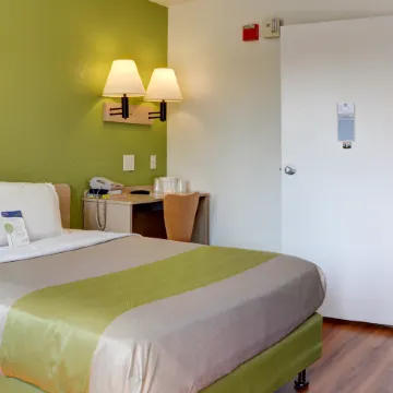 Motel 6 Springfield or  Eugene North