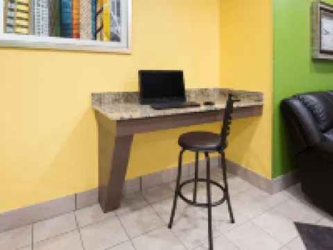 Microtel Inn & Suites by Wyndham Rogers Hotels in Rogers