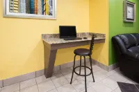 ไมโครเทล อินน์แอนด์สวีทส์ บายวินด์แฮม โรเจอร์ส