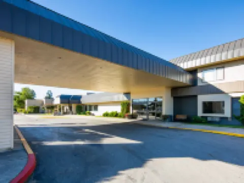 レッド ライオン ホテル テンプリンズ オン ザ リバー ポスト・フォールズのホテル