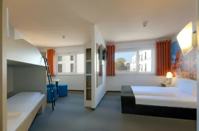 施韋因富特B&B Hotel Woolworth附近的飯店