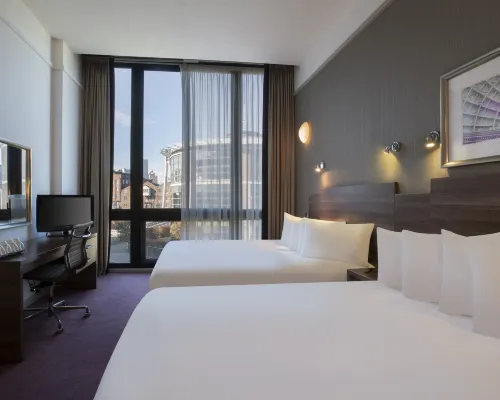 Leonardo Hotel Leeds Hotels near Trinity Leeds
