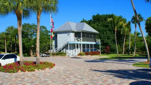 Shalimar Cottages and Motel