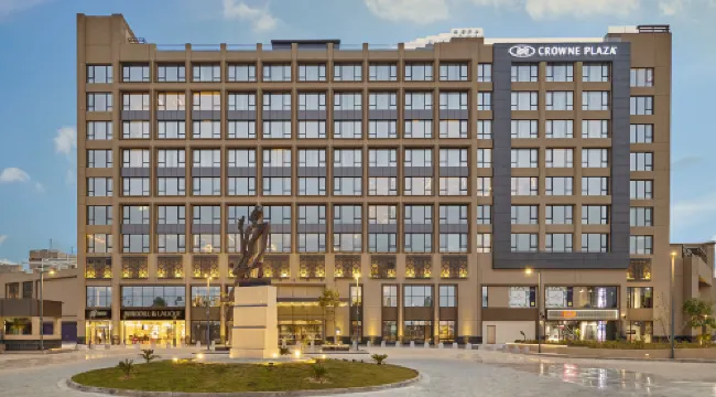크라운 플라자 웨스트 카이로 아르칸 바이 IHG