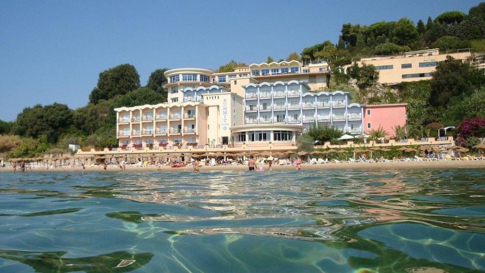 Summit Hotel