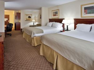 Holiday Inn Express & Suites ST. Petersburg North (I-275)