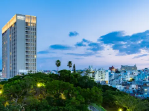 ไฮแอท รีเจนซี่ นาฮา, โอกินาว่า โรงแรมในนาฮะ