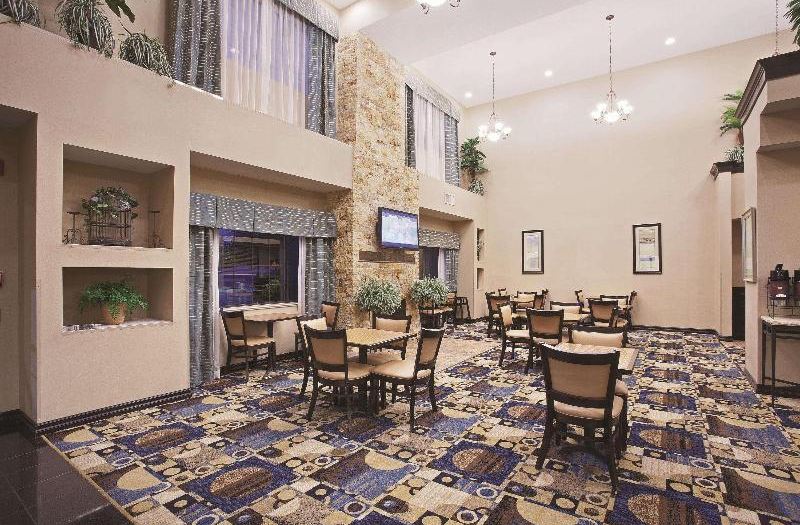 wyndham hotels in clovis nm