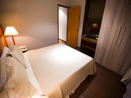 拉斯本塔納斯套房飯店