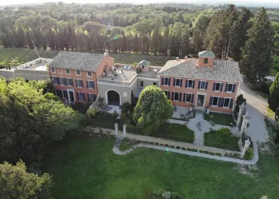 Château des Cinq Cantons Hotel di Mazan