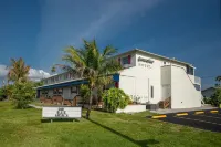 Captain's Table Hotel by Everglades Adventures