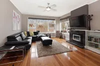 Lake Wendouree Luxury Apartments Hotel a Lake Wendouree