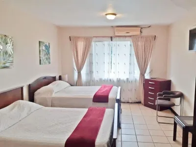 Hotel Santa Maria Inn Hotels near Anibal's