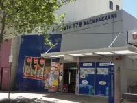 Perth 178 Backpackers ( Valid Passport Required for Check in )