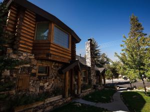 Embers Lodge & Cabins