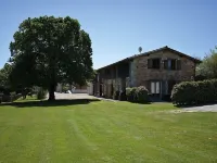 Domaine de Quittignan Brillette Отели в г. Мули-ан-Медок