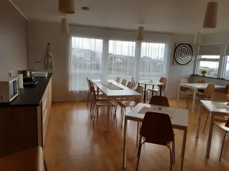 Albert Guesthouse Отели в г. Hunathing vestra