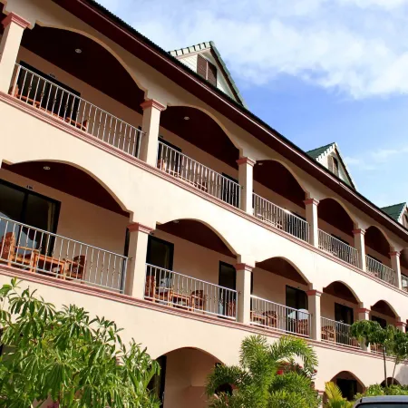 Lotus Friendly Hotel