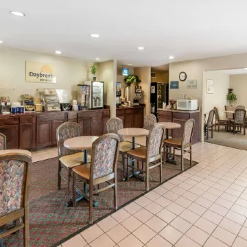 Days Inn by Wyndham West des Moines / Clive