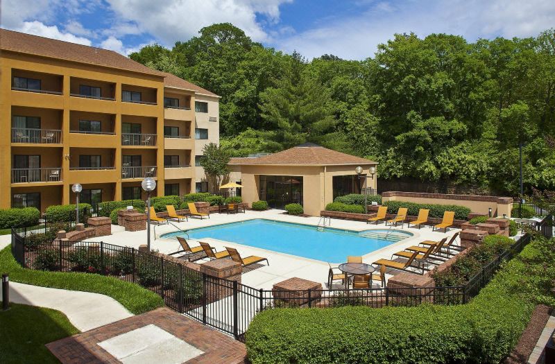 Courtyard Nashville Airport photo 2
