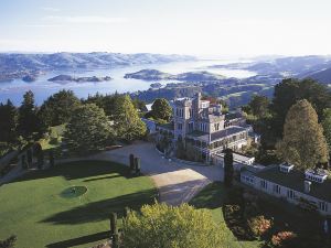 Larnach Lodge & Stable Stay