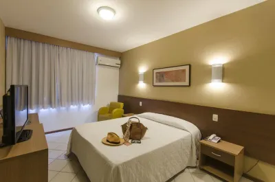 Atobá Praia Hotel Hôtels à proximité de : Passarela da Barra