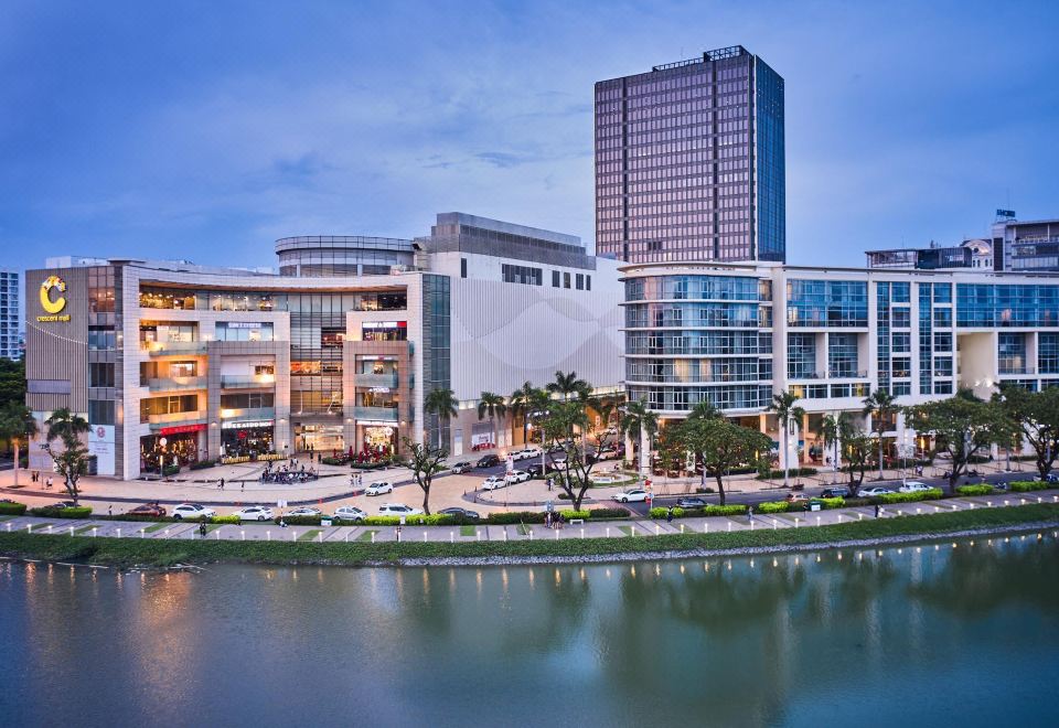 Crescent Residence 1