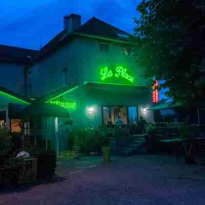 Hotel Restaurant la Place Hotel Exterior