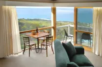 Chris's Beacon Point Restaurant & Villas - balcony