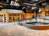 Canad Inns Destination Centre Windsor Park Отели рядом с достопримечательностью «Стадион «Шо Парк»»